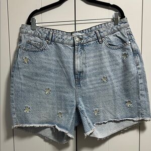 My Style Daisy denim shorts  size 16